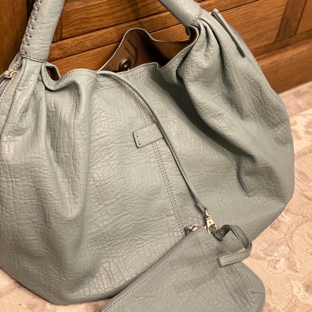 Brand new Ecco purse and wristlet